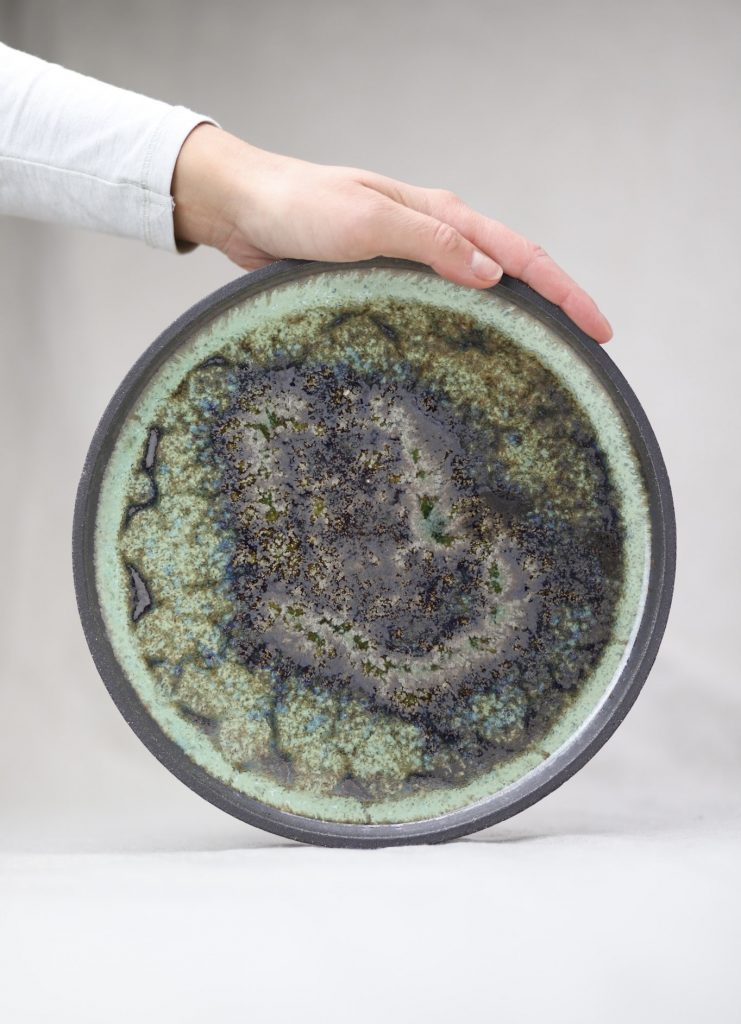 Talíř z výroby Marie Skuhravé